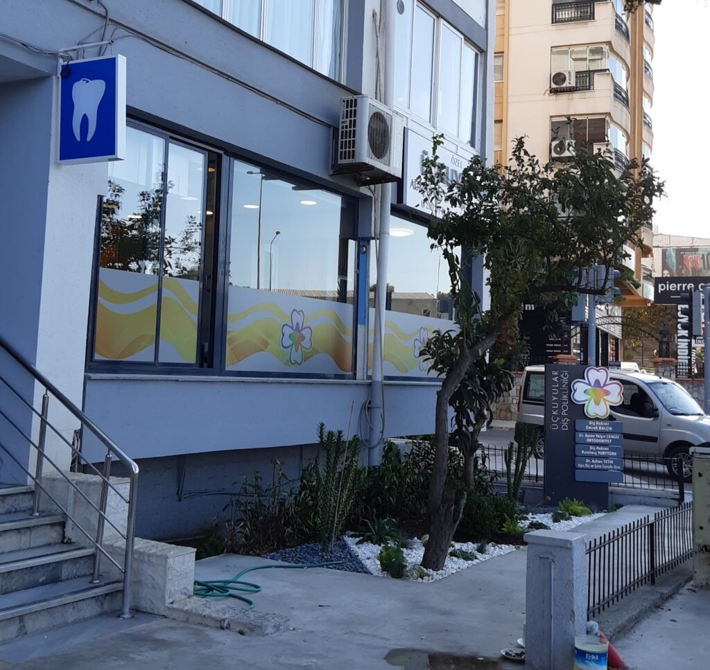 Üçkuyular Dental Clinic