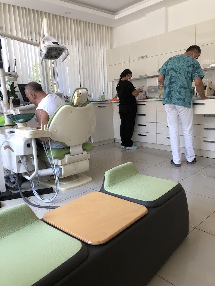 Dentists Fatih Yediyıldız Fethiye
