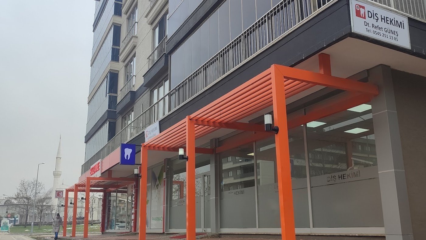 Diş Hekimi Refet GÜNEŞ Osmangazi