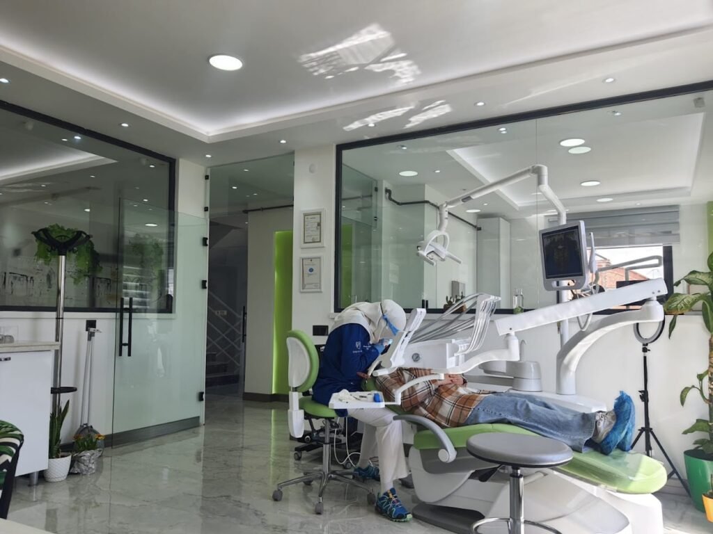 Diş Hekimi Şerife TÜRKERİ Kliniği Döşemealtı