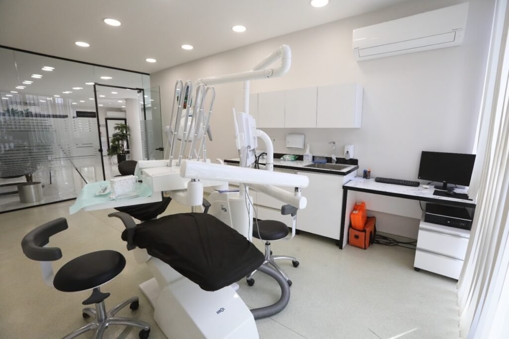 Master Dent Clinic – Ağız ve Diş Sağlığı Polikliniği Küçükçekmece