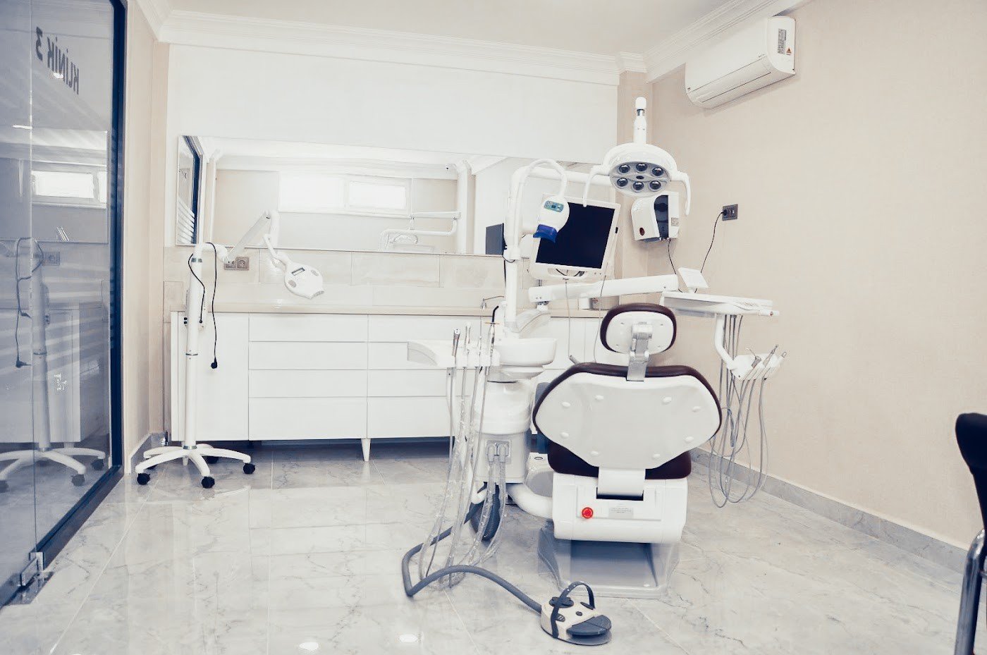 Shine Dental Clinic Side