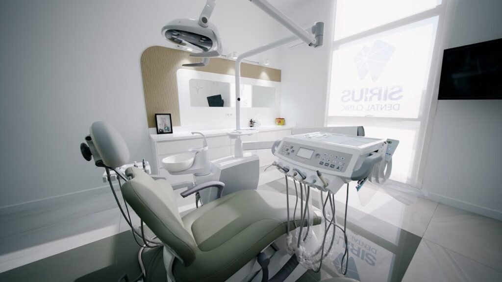 SİRİUS DENTAL AĞIZ VE DİŞ SAĞLIĞI POLİKLİNİĞİ Side