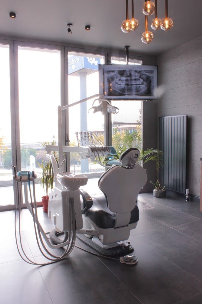 Su Klinik Ağız ve Diş Sağlığı Polikliniği Beylikdüzü